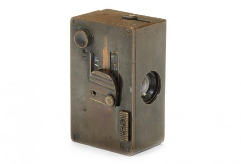 Mast concealable camera (Mast Development Corp. Davenport, USA)